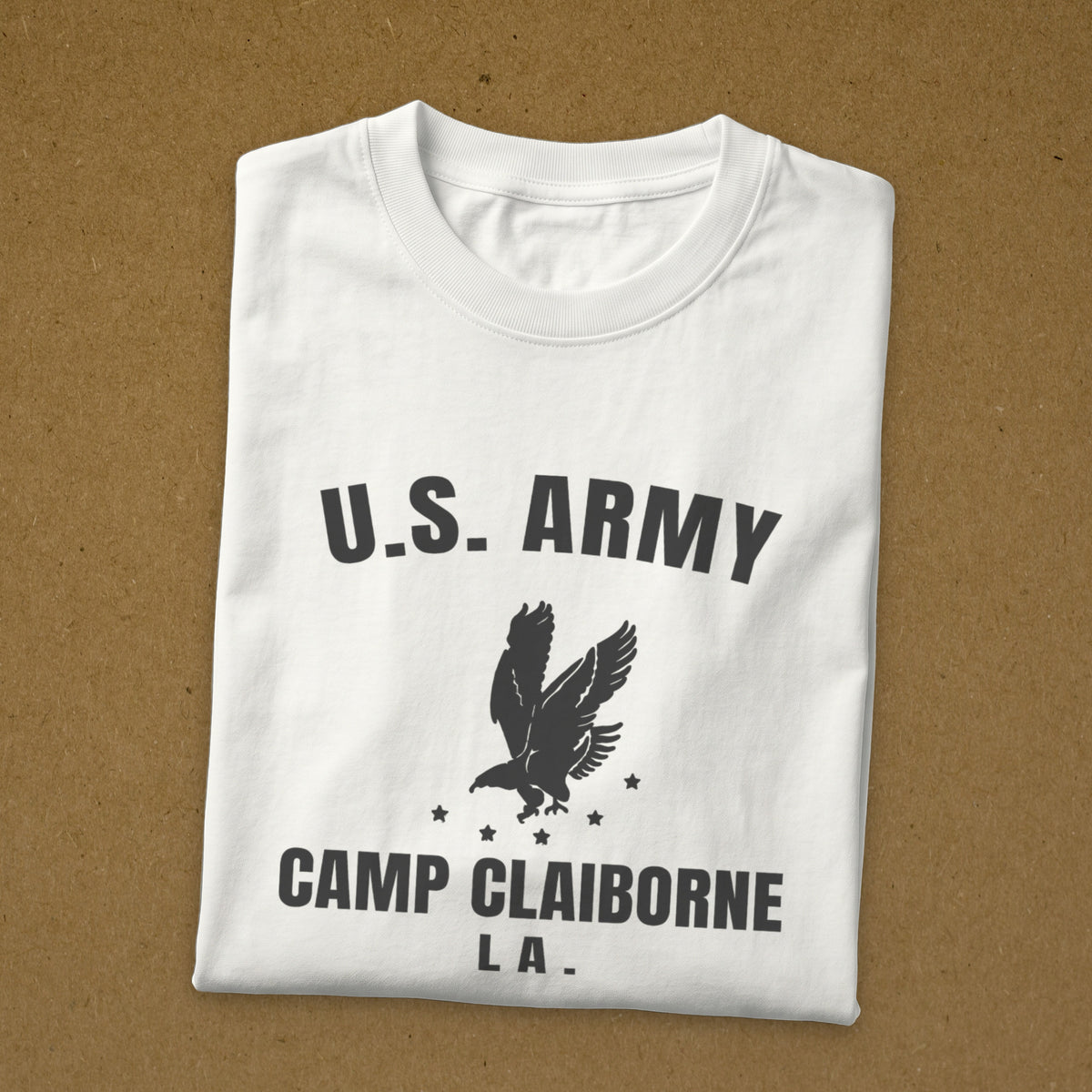 T-shirt blanc imprimé U.S. ARMY Camp Claiborne, Louisiane, à l'aigle, reproduction WW2, t-shirt plié